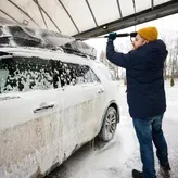 Evo zašto nikako ne treba da perete automobil na ekstremno niskim temperaturama