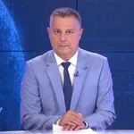 „Sve počinje da liči na tipičnu predizbornu kampanju u Srbiji u uobičajeno nenormalnim uslovima“