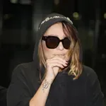 Ana Nikolić sela na pod u tržnom centru: Bacila torbu, fotka iznenadila sve (FOTO)