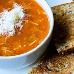 „Penicilin supa“ u koju se Italijani kunu: Greje i pomaže kod prehlade, a sadrži sastojak koji mnogi ni u ludilu ne bi stavili