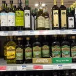 Ovo su dve najčešće falsifikovane namirnice na svetu – razblažavaju ih jeftinim uljima i šećerom, lažu o poreklu, a evo kako da provalite šta zapravo kupujete