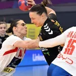 Raspala se igra Srbije, Crnogorke jurišaju ka pobedi u meču odluke