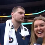 VIDEO Jokić nasmejao novinarku jednom rečenicom: Pitala ga zbog čega je tako dominirao, on je oduševio