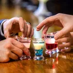 Znakovi na licu koji otkrivaju da li neko pije alkohol