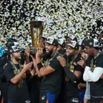 VIDEO Niksi osvojili prvi NBA trofej posle 52 godine: Potpuna ludnica u Njujorku, ispisana istorija