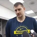 VIDEO „Isto bih to uradio“: Jokić pogledao novinara posle meča, nije ni trepnuo kad je ovo rekao