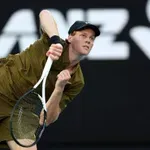 Cicipas izgubio prvi set, Vavrinka uzvratio udarac