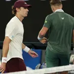 Zašto su organizatori dozvolili haos: Bizarna odluka prekinula meč srpskog asa FOTO