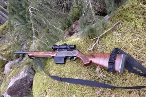 V okolici Kopra 60-letnik z lovsko puško ustrelil 40-letnika