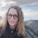 Bronja Žakelj: Na turneji nestrpno pričakuje film Belo se pere na devetdeset