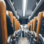 Avtobus trčil v železniški nadvoz v Solkanu