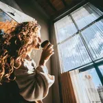 Kava na prazen želodec: jutranja navada, ki vas lahko sabotira