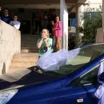 Dijaki razredničarki podarili avtomobil: njen odziv je ganil tisoče ljudi (VIDEO)