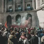 V Franciji nezadovoljstvo zaradi šolstva prerašča v politično krizo - OBALAplus