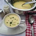 Suha juha s kislo smetano in jajcem