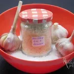 Zeliščna sol s česnom