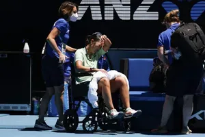 Drama u Melburnu: Teniserka završila u kolicima, herojski htela da igra do samog kraja
