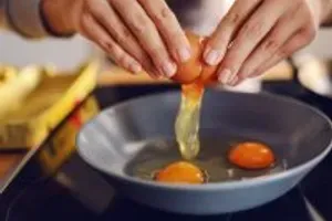 Kremna jajca s sladko smetano, ki jih boste želeli vsako jutro