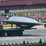 Kina prvi put lansirala stelt borbeni dron sa desantnog broda: GJ-21 poleteo sa „Sičuana” i vratio se na palubu