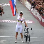 Dizelski Pogačar kralj belih cest: Na koncu je bilo precej tesno