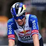 Vingegaard spet za Pogačarjem, Roglič nazadoval