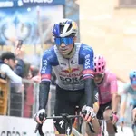 Primož Roglič na trasi ob 14.46, etap ni posebej preučil