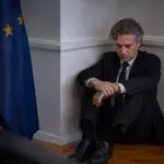 Afera trese GEN-I: direktor v priporu zaradi suma 450.000 evrov podkupnine, odredili revizijo milijonskega posla, Golob pravi – počakajmo!