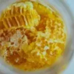 Nová éra medu: Proč se z něj stává nový gastronomický luxus