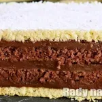 Barevný dort s luxusním čokoládovým krémem. Připravený za 15 minut! Je nesmírně dobrý a přitom tak lehký a rychlý