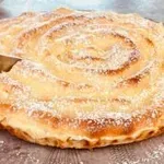 Hurikánový koláč! Pouze 2 jablka a pudink – olízněte si prsty