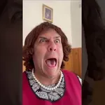 Kako mame odreagirajo, če greš ven z mokrimi lasmi