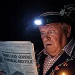 Tako Gorenjci berejo časopis ponoči