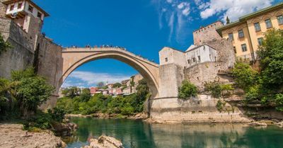 Devojčica (13) izvela skok sa Starog mosta u Mostaru