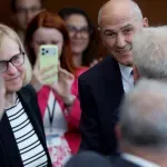 Socialisti in napihnjeni papirnati tigri