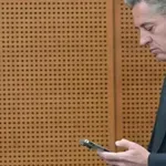 Golob tajno lobiral za prekinitev predvajanja posnetkov, Sova na robu živčnega zloma?