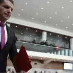 Novi časi, nove generacije: prihaja 4. vlada Janeza Janše, a drugačna od prejšnjih. Golob pa je, kot napovedano, sesul levico