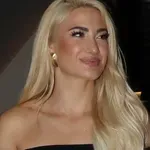 Toύνη: Το υγιεινό πρωινό και τα ταπεράκια στον γιο της Πάρη