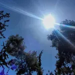 Αλαλούμ στον καιρό: Καταιγίδες ως την Πέμπτη, μετά ζέστη