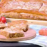 Λαχταριστή κιμαδόπιτα με λαχανικά και τυριά