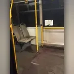 Έγινε και αυτό: Στο εσωτερικό λεωφορείου άρχισε να τρέχει καυτό νερό!