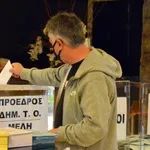 Εσωκομματικές εκλογές σήμερα στη ΝΔ ενόψει Συνεδρίου