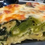 Συνταγή για σουφλέ με τορτελόνι σπανάκι και σάλτσα- έκπληξη!