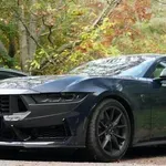 Ford Mustang Dark Horse: Ποιος διάσημος παρουσιαστής την απέκτησε
