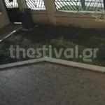 Θεσσαλονίκη: Κλέφτης Άρπαξε Χριστουγεννιάτικο Στολισμό