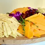 Σας αρέσει το τυρί; Διαιτολόγοι αποκαλύπτουν τα πιο υγιεινά τυριά