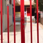 Πανικός στο Αιγάλεω: Άνδρας κυκλοφορούσε γυμνός έξω από δημοτικό σχολείο