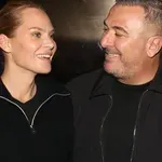 Υβόννη Μπόσνιακ: «Όλη μου η ζωή» – Η τρυφερή στιγμή πατέρα -κόρης στη σκηνή