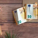 Ποιες πληρωμές αναμένεται να γίνουν πριν από τα Χριστούγεννα