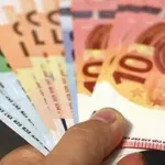 Επιδόματα ΟΠΕΚΑ: «Κλείδωσε» η μόνιμη προπληρωμή Πάσχα και Χριστούγεννα