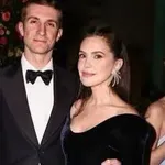 Σταύρος Νιάρχος - Ντάσα Ζούκοβα: Η εντυπωσιακή εμφάνιση στο Met Gala Artist